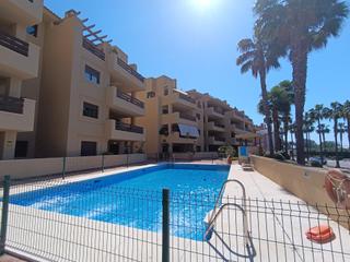 Apartamento en Puerto de Sotogrande-La Marina. Magnífico bajo con impresionante terraza!!