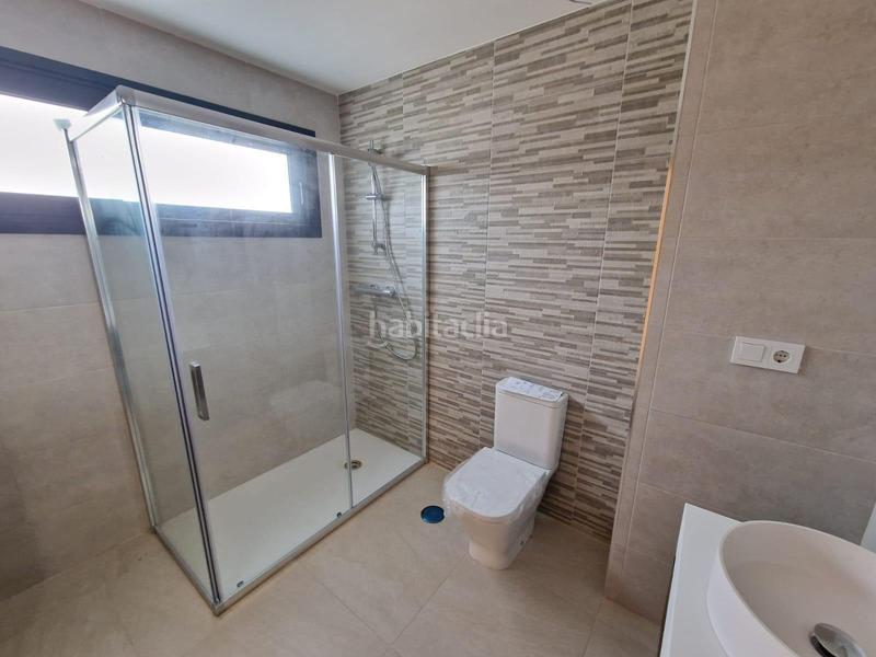 Foto 2382d0dd-90c6-4c35-bd7d-f510b736f122. Chalet increíble villa moderna de lujo a escasos metros del mar!! en Manilva