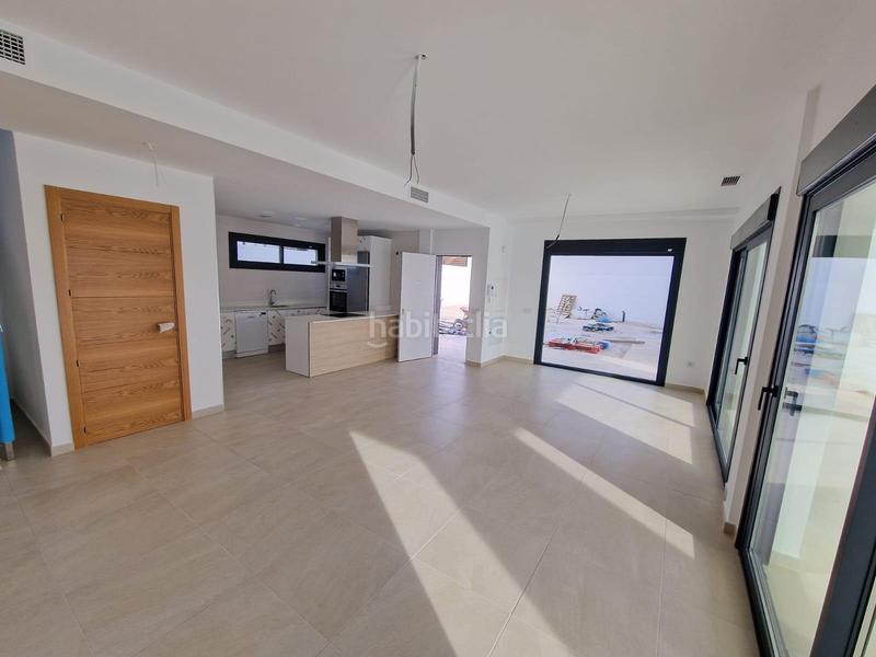 Foto 9b3cfe8d-a97e-4aa4-bbd6-bd319f145645. Chalet increíble villa moderna de lujo a escasos metros del mar!! en Manilva