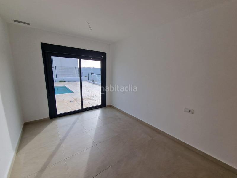 Foto c94d887b-ab22-4489-ad62-5765f8eb8dde. Chalet increíble villa moderna de lujo a escasos metros del mar!! en Manilva