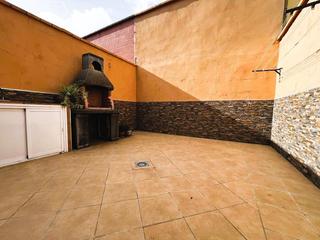 Maison jumelée à San Bernabé. Vivienda con 4 dormitorios, patio y garaje en san bernabé