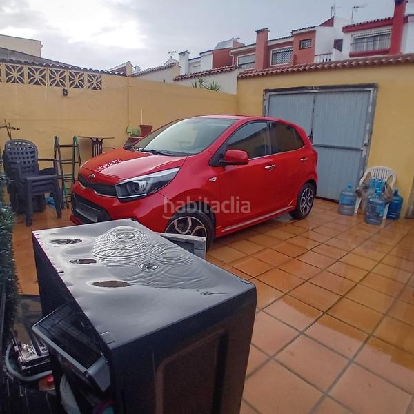 Foto 7a6e0a80-64fb-4734-8f78-68df4ad0b1e5. Casa adosada pareado en san garcia junto a colegio montecalpe en Algeciras