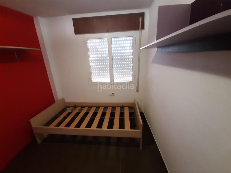 Foto dac34daa-d605-43da-9528-392f004ec652. Casa adosada pareado en san garcia junto a colegio montecalpe en Algeciras