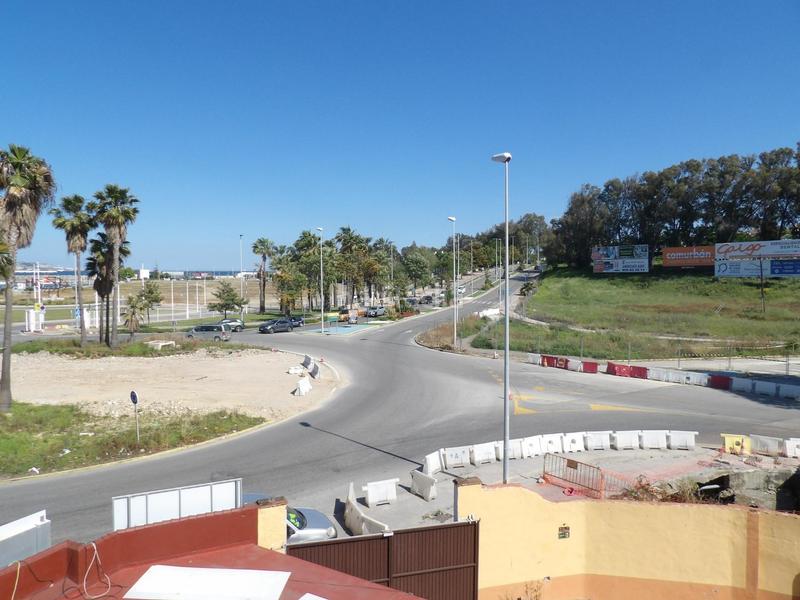 Foto f9a0f0e4-7f89-4990-9787-4c6f44cf5954. Edificio finca en venta ideal para inversores en San García Algeciras
