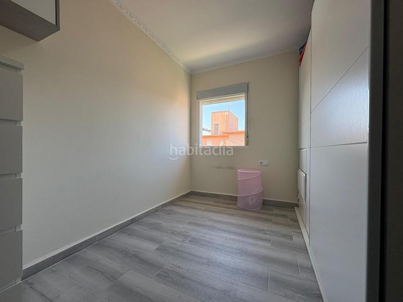 Foto 39520a36-b0b6-4770-8cd9-8848486bf9df. Piso  de 3 dormitorios reformado para entrar a vivir en Algeciras