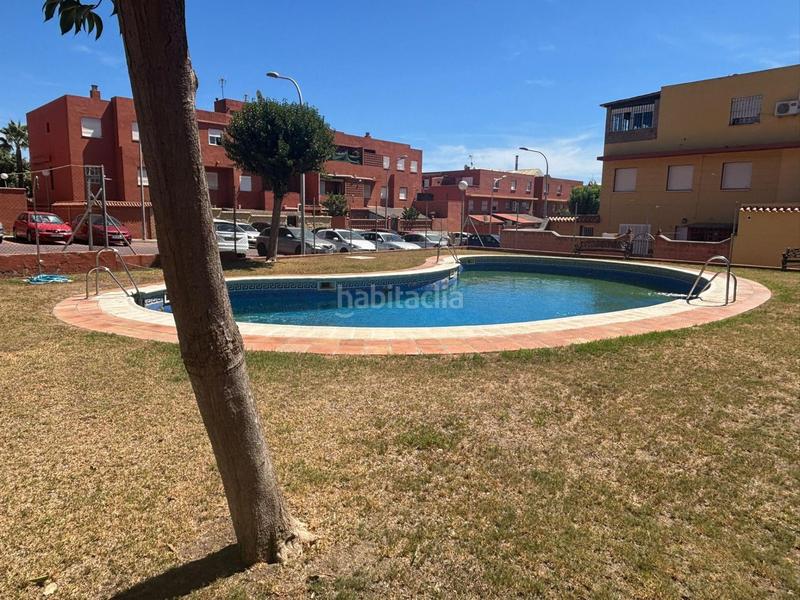 Foto 613f4773-1894-4af0-92fb-24e8303be66d. Planta baja adosado en urbanizacion los alamos iii en Barrios (Los)