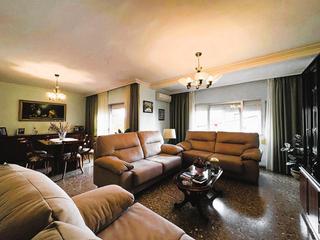 Appartement à Bajadilla - Fuente Nueva. Vivienda de cuatro dormitorios en fuente nueva