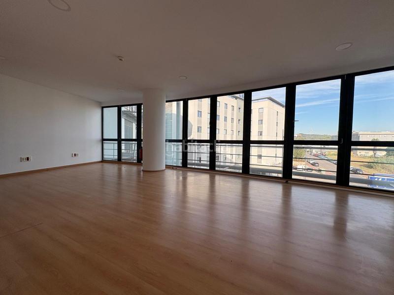 Foto 94f72034-2b38-4468-8ab2-b8fcd30f20f9. Lloguer oficina a Barrios (Los)