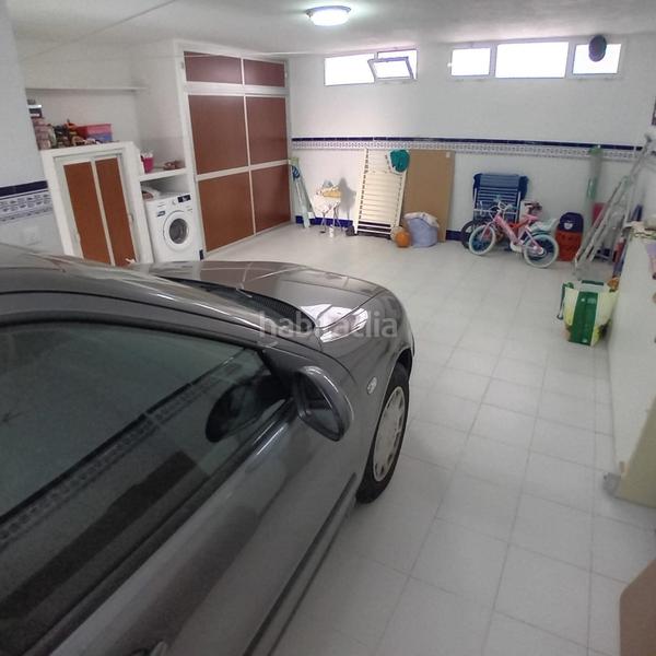 Foto c0eabe34-059c-4295-b1b8-593ebe605d0f. Casa a schiera con parcheggio in La Reconquista - El Rosario Algeciras