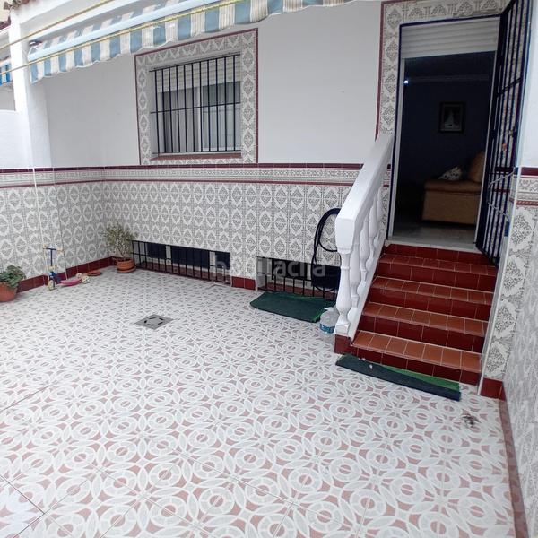 Foto cf59ac90-bb41-42d7-a00c-95b140b888a1. Casa a schiera con parcheggio in La Reconquista - El Rosario Algeciras