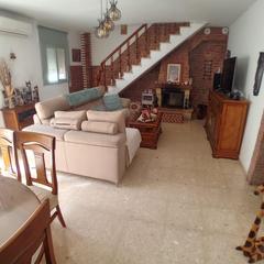 Casa adossada  Calle lubina la. Casa en venta en zona pajarete