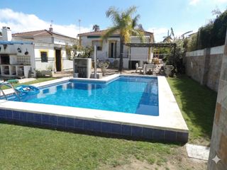 Chalet en Los Pinos. Chalet en planta baja colonia san miguel