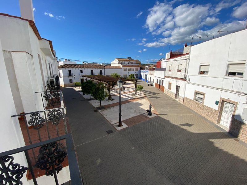 Foto b962ce25-875b-4b3f-a40f-712cd302c3b2. Casa adossada amb calefacció a Barrios (Los)