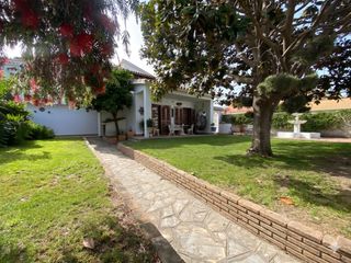 Casa aparellada a San García