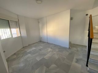 Casa a Mondejar-Junquillos. Unifamiliar duplex a 250 metros del mar