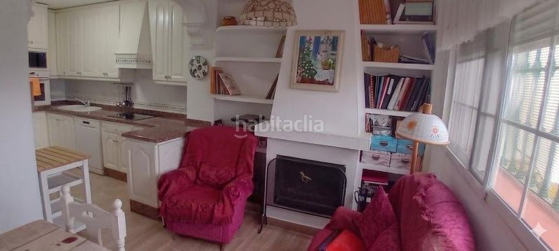 Foto 205c3d50-a410-4b6c-8c79-5dcec0ab7e22. Casa adosada adosado en san garcia junto colegio montecalpe en Algeciras