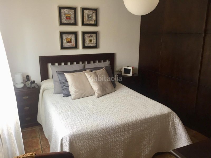 Foto 90f2dfee-61bf-4818-8aae-3bd4ced0fb44. Casa adossada amb aparcament a El Zabal-Santa Margarita Línea de la Concepción (La)
