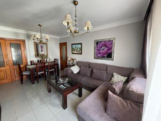 Flat in Casco Antiguo. Piso de 4 dormitorios céntrico