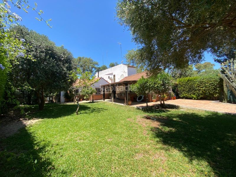 Foto c523b190-0984-4636-9fb7-373fe59c3152. Chalet mit parking in Barrios (Los)