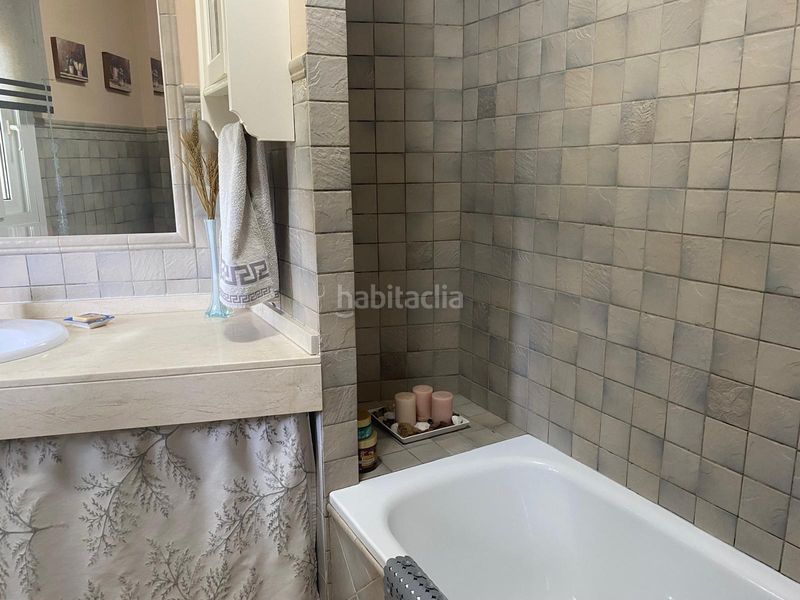 Foto e9b07ae4-0ea6-40c1-b34a-a1262aa53ed9. Chalet mit parking in Barrios (Los)