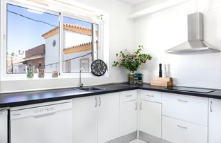 Pis a San Enrique-Guadiaro-Pueblo Nuevo. Hermoso apartamento completamente reformado en sotogrande