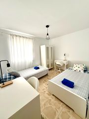 Pis a San Enrique-Guadiaro-Pueblo Nuevo. Encantador apartamento completamente reformado en sotogrande