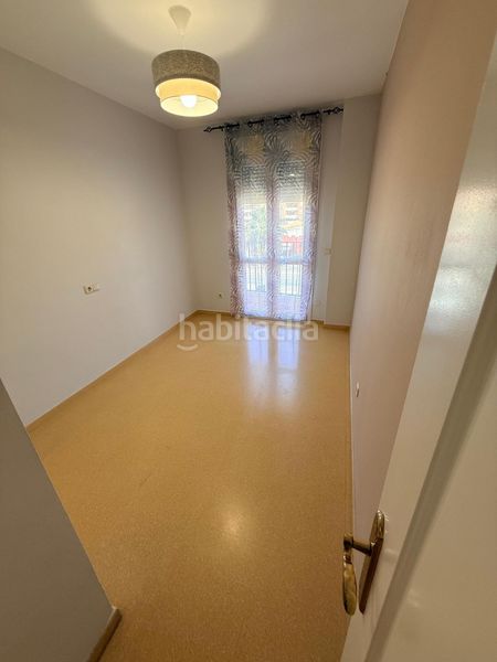 Foto 1ce15db7-7786-427c-8e0f-3f2f6370bbcf. Piso espectacular apartamento a tan solo 200 metros de la playa en urbanización sabinillas playa en Manilva