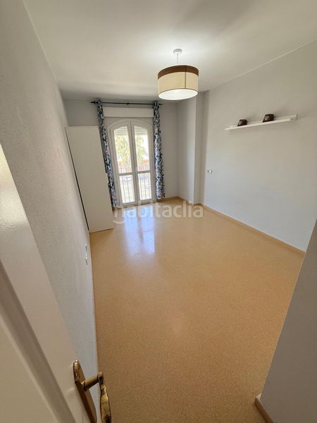 Foto 3a9e2dc0-c0d1-48ce-a330-4bf527d0e8b7. Piso espectacular apartamento a tan solo 200 metros de la playa en urbanización sabinillas playa en Manilva