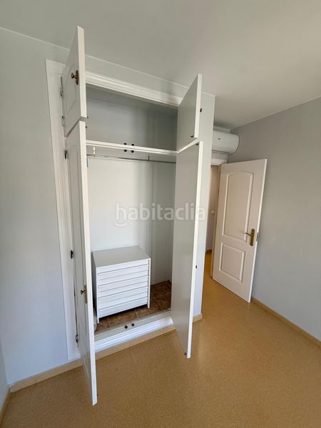 Foto 588f7711-4d3e-4fe9-8901-83b6380390f4. Piso espectacular apartamento a tan solo 200 metros de la playa en urbanización sabinillas playa en Manilva