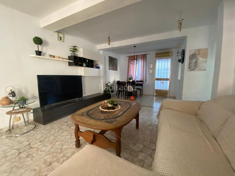Foto b5d1c625-c782-430d-8848-a8f704470ebe. Casa amb aparcament piscina a Barrios (Los)