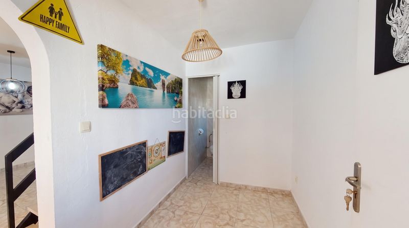 Foto b8f92321-bd05-4b97-9ea9-3eb94f055e23. Casa amb aparcament piscina a Barrios (Los)