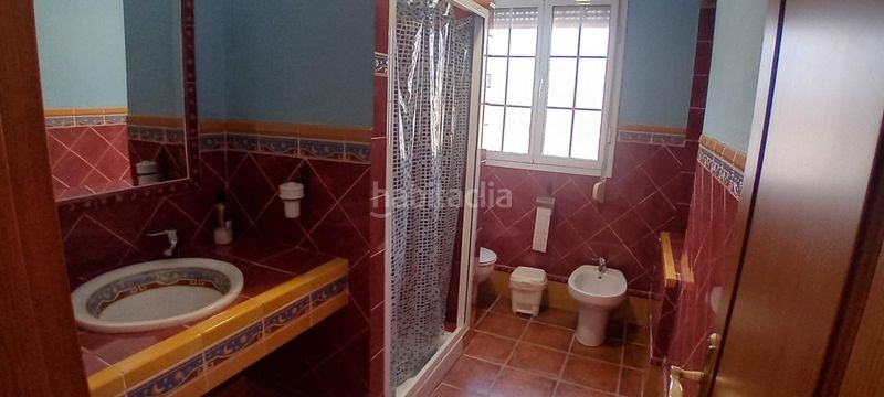 Foto fed1cf00-5889-4df0-bc66-ed284e0f6bb0. Chalet  independiente en Los Pinos en Los Pinos Algeciras
