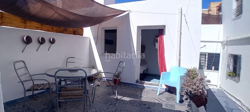 Foto 743f7812-b1e4-438b-86d2-83564df6f8b3. Chalet se vende casa en el centro en Casco Antiguo Algeciras