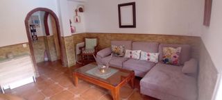 Appartamento in San Pedro-Gabriel Miró-María Guerrero. Piso en planta baja en c prim