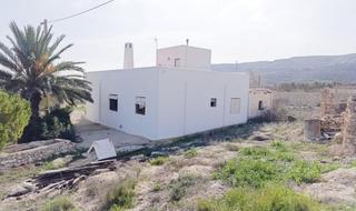 Chalet à Aguamarga. Chalet en venta aguamarga