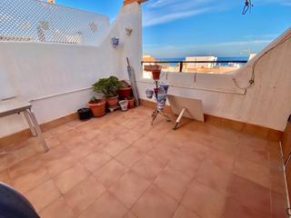 Casa adossada a Carboneras. Terraza y vistas al mar