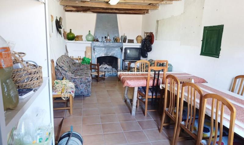 Foto 0f3d46ca-54fb-4bf9-b2e9-52303438cbcf. Xalet amb xemeneia aparcament a Aguamarga Níjar