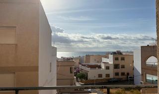 Pis  Calle salvador de madariaga 23. Piso con vistas al mar