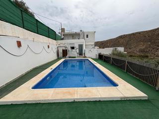 Chalet  Barriada la cueva del pájaro 25. Finca con dos viviendas