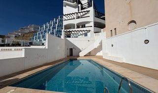 Piso  Calle torre del rayo 30. Pisazo con piscina