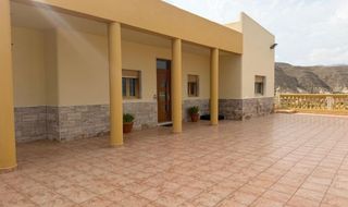 Chalet à Carboneras. Chalet llano de don antonio