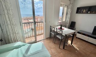 Etagenwohnung  Calle salvador de madariaga. Piso con vistas al mar