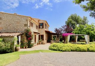 House in Binissalem. Espectacular casa de campo a las afueras de binissalem.