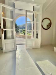 Maison à Bunyola. Espectacular casa de pueblo en orient con jardín y vistas a la t