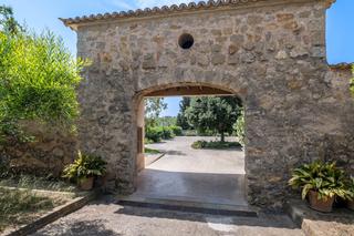 Casa a Santa María del Camí. Mansion en santa maria con posibilidad gran potencial!
