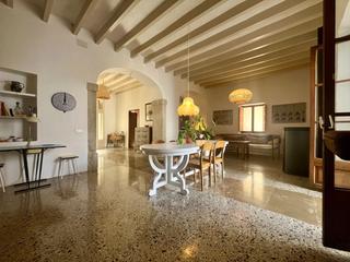 Maison à Binissalem. El hogar  estudio perfecto en la región vinícola de binissalem