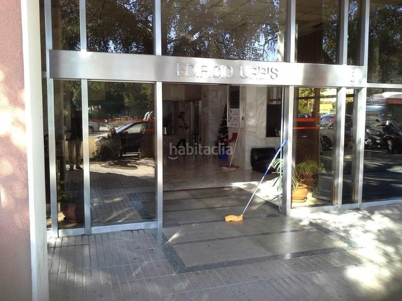 Foto 6cc6e4fd-b113-4ef2-a3dd-1ecb4e75d384. Büro in avenida blas infante 8 in El Tardón - El Carmen Sevilla