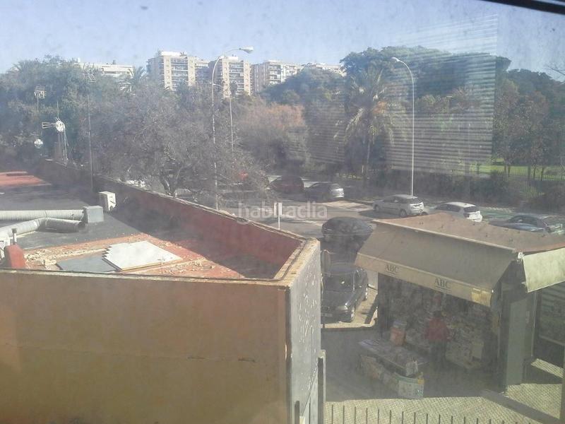 Foto 91792f9f-26c3-431b-87ef-3c80abcb5ba3. Büro in avenida blas infante 8 in El Tardón - El Carmen Sevilla