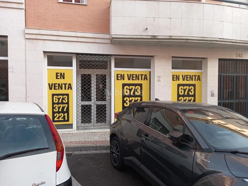 Foto 1c7d75b6-7431-457e-8885-142b96fb3202. Local comercial en avenida primero de mayo 141 en Coria del Río