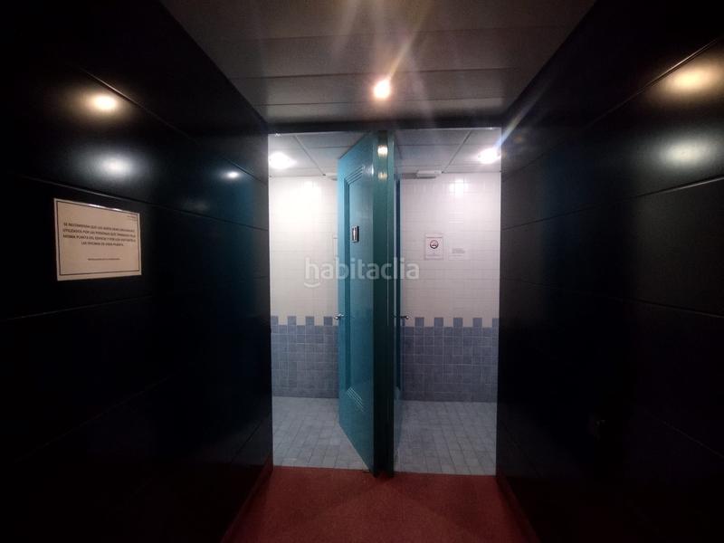 Foto 0393f6a7-bd26-413c-9602-edb5b6494870. Ufficio in avenida de la innovación 9 in Parque Alcosa Sevilla